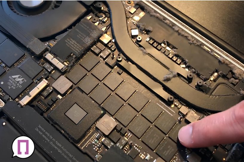 Вот сколько пыли образовалось внутри MacBook Pro