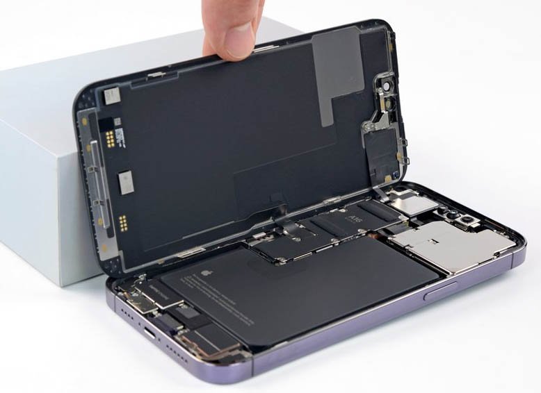 Замена аккумулятора iPhone 14 Pro Max