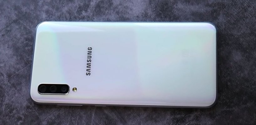 Внешний вид сзади samsung A50