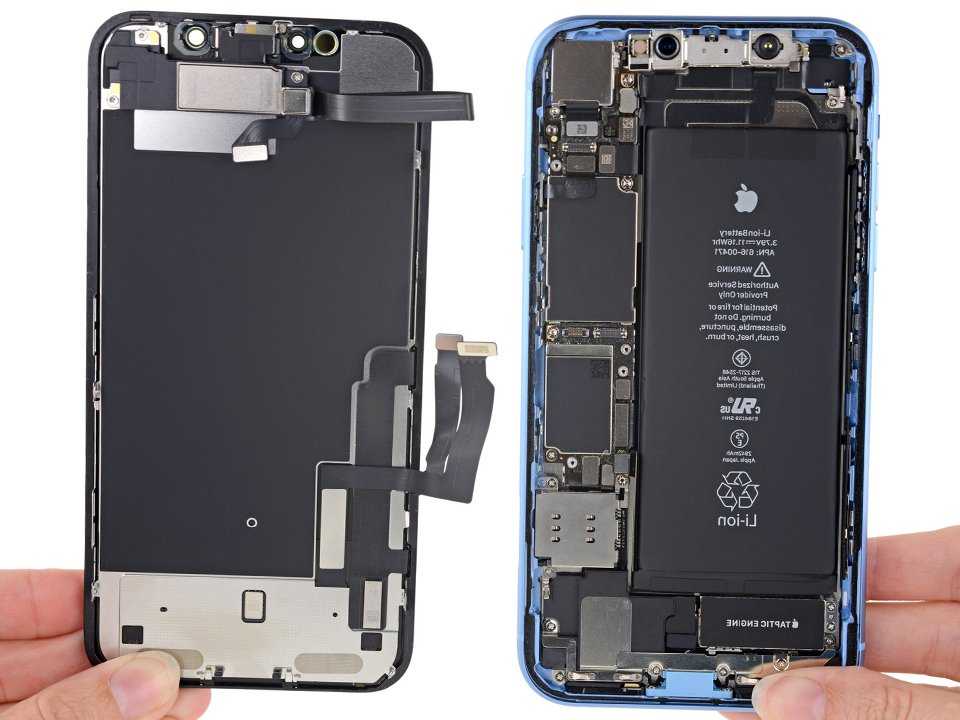 Снятый разбитый модуль iPhone Xr